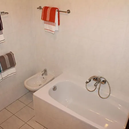 Dom wakacyjny Haus Barbara In By Interhome Aschau Im Zillertal